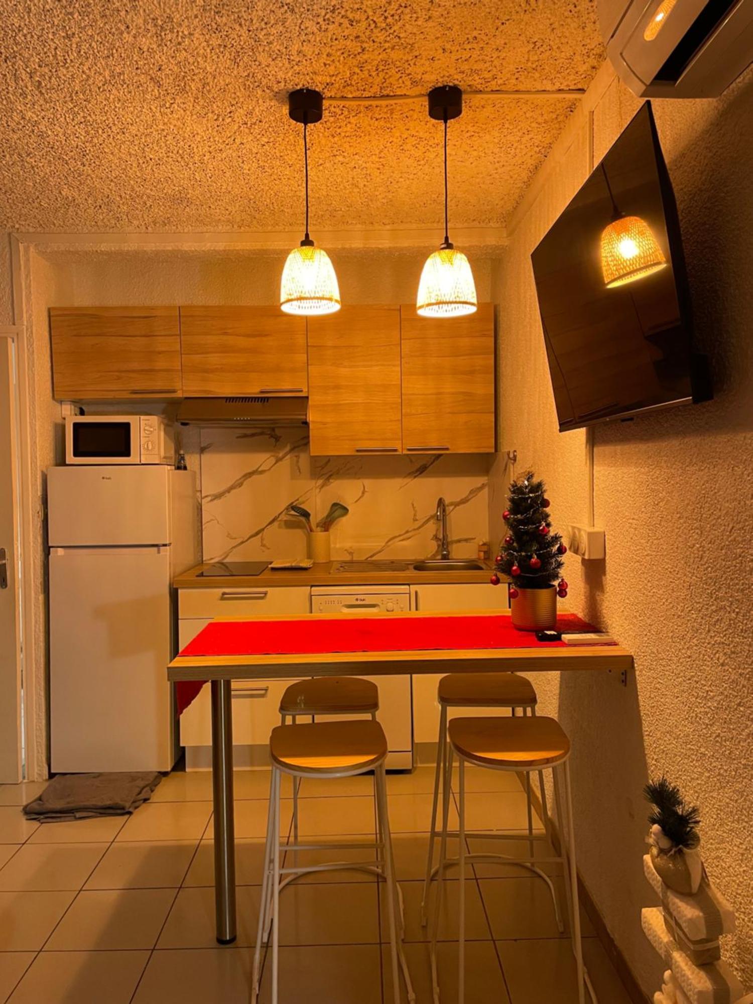 Studio Cosy A 300M De La Mer, Face Aux Festivals, Derriere La Night Life Le Barcarès エクステリア 写真